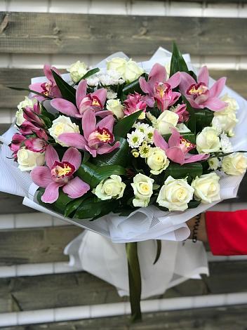 Букет цветов из: Розы и Хризантемы в Ишиме